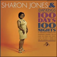 inside_SHARON-JONES-&-THE-D